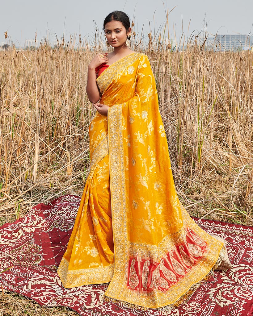 Kurtis Sarees Suits Lahenga Dresses& Gowns Indowestern Bridal Collection 